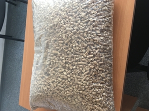Wood Pellets, 500-2500 tons, bags 15 kg, big bags 800 kg $125